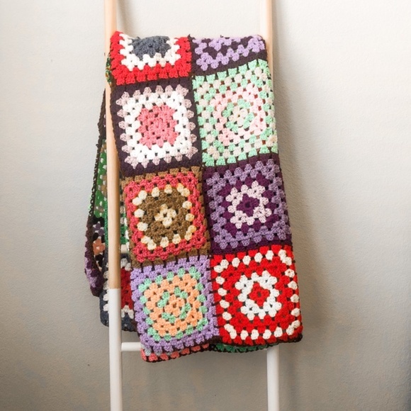 VINTAGE GRANNY SQUARE KNIT AFGHAN THROW BLANKET - Picture 7 of 10